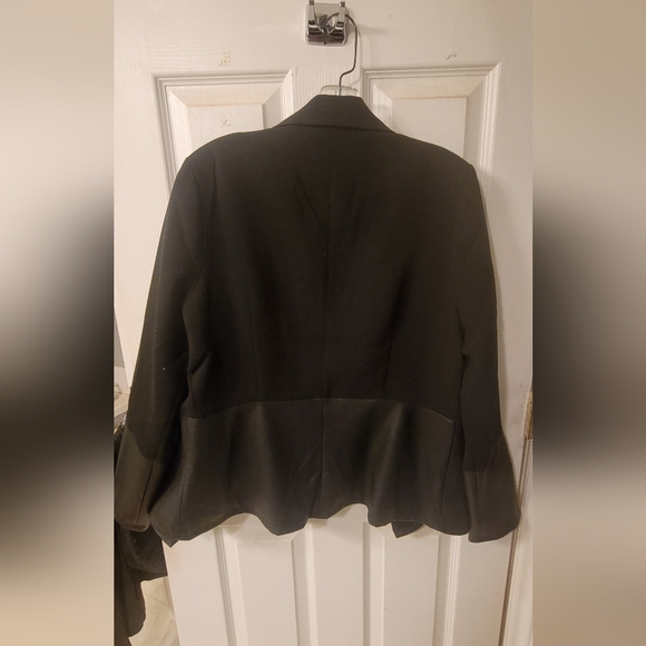 Just Fab black blazer size large - Picture 2 of 2